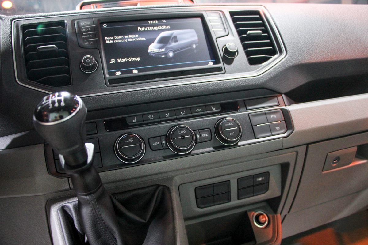 VOLKSWAGEN CRAFTER