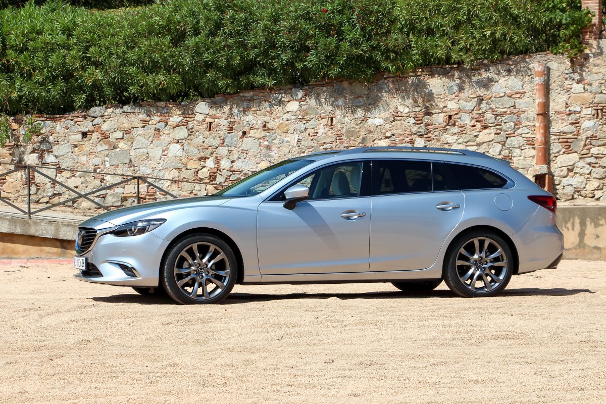 MAZDA 6