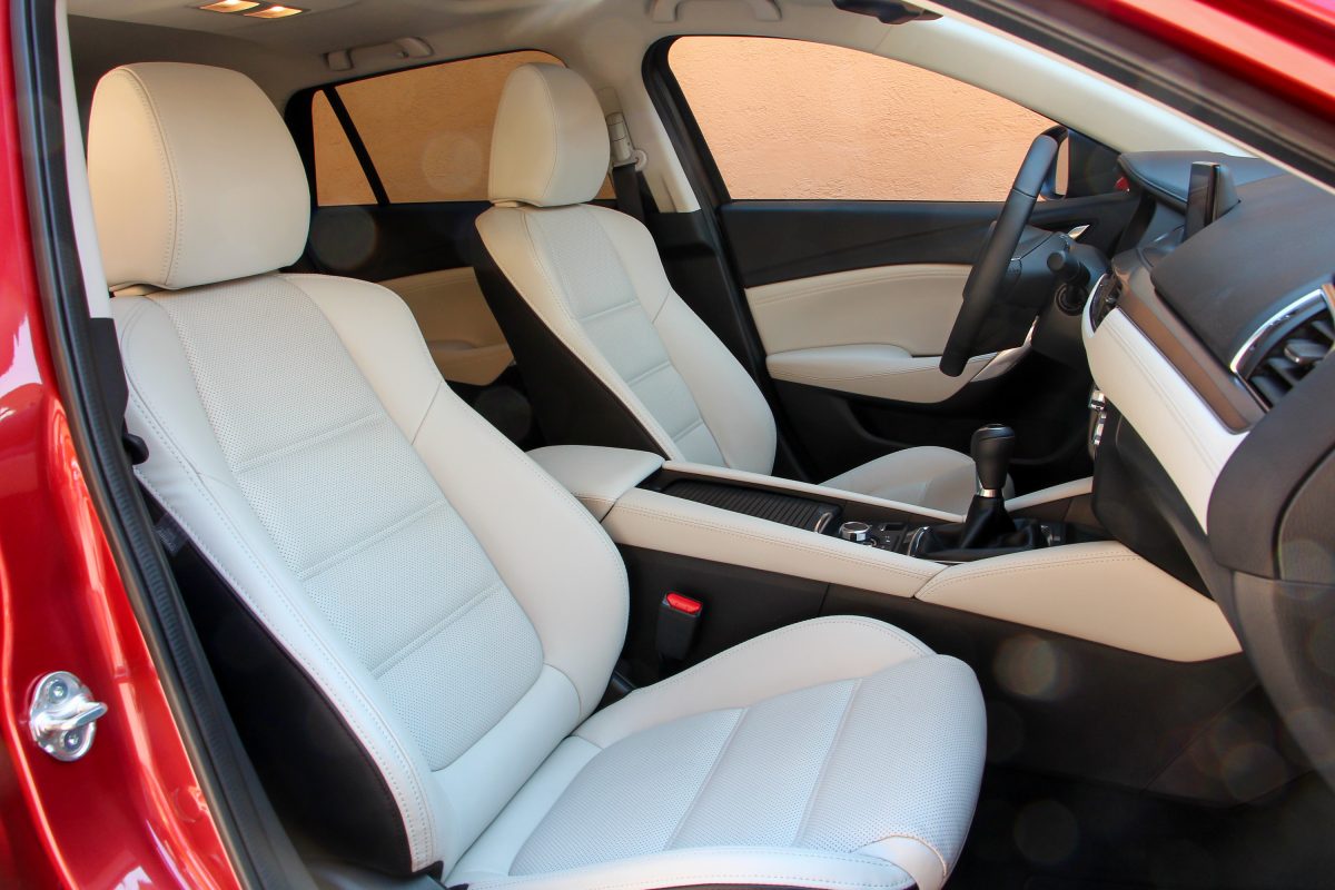 MAZDA 6