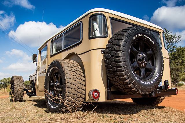 TOYOTA LAND CRUISER