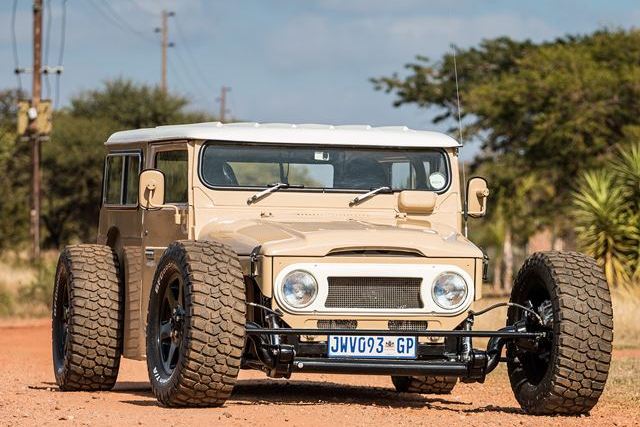 TOYOTA LAND CRUISER