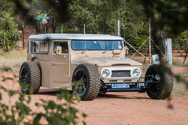 TOYOTA LAND CRUISER