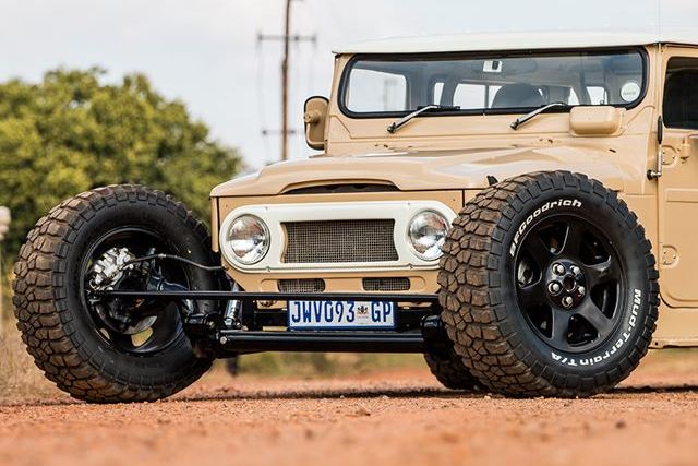 TOYOTA LAND CRUISER
