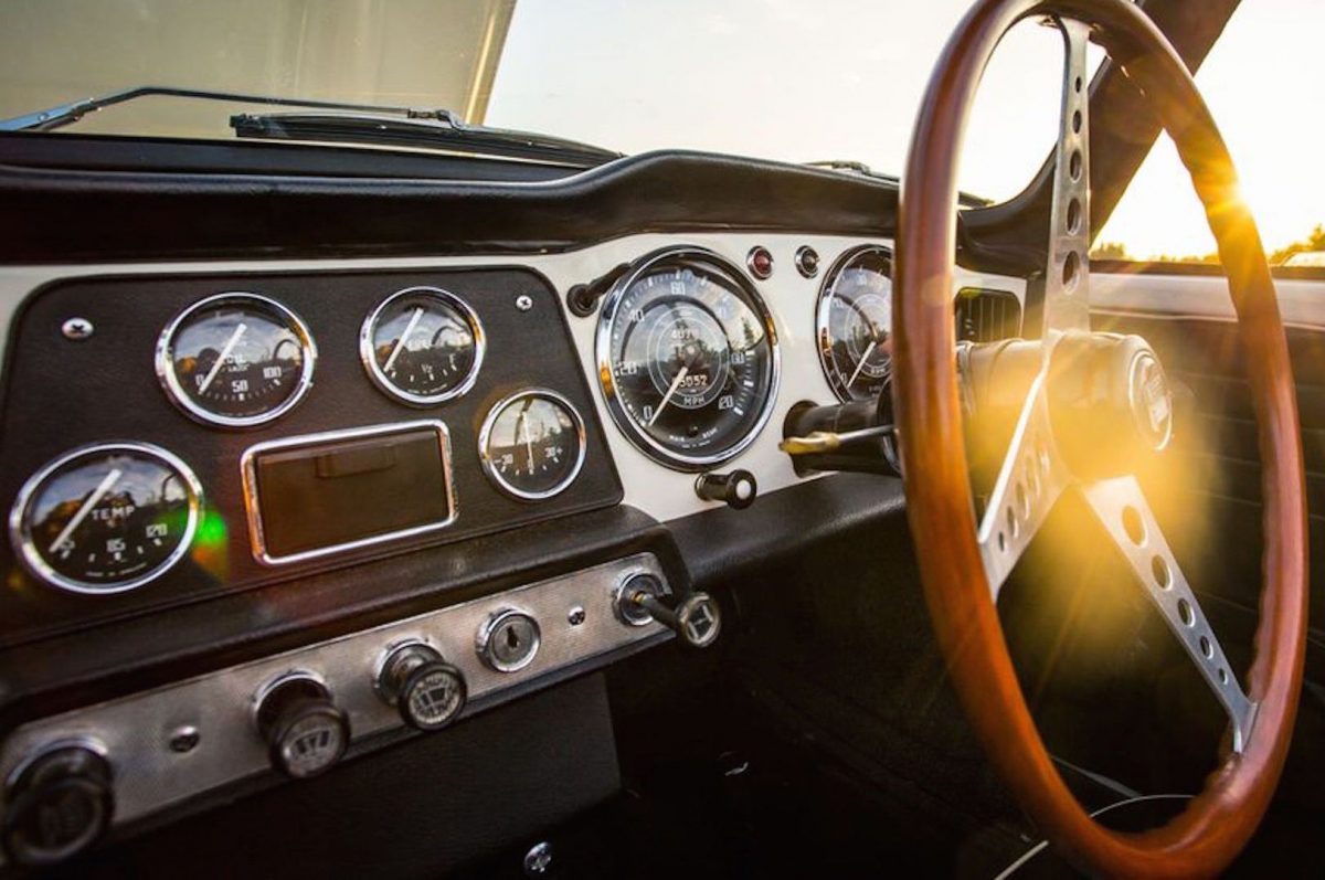 TRIUMPH TR4