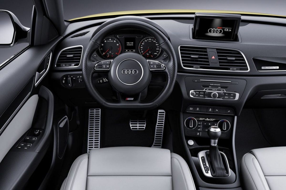 AUDI Q3
