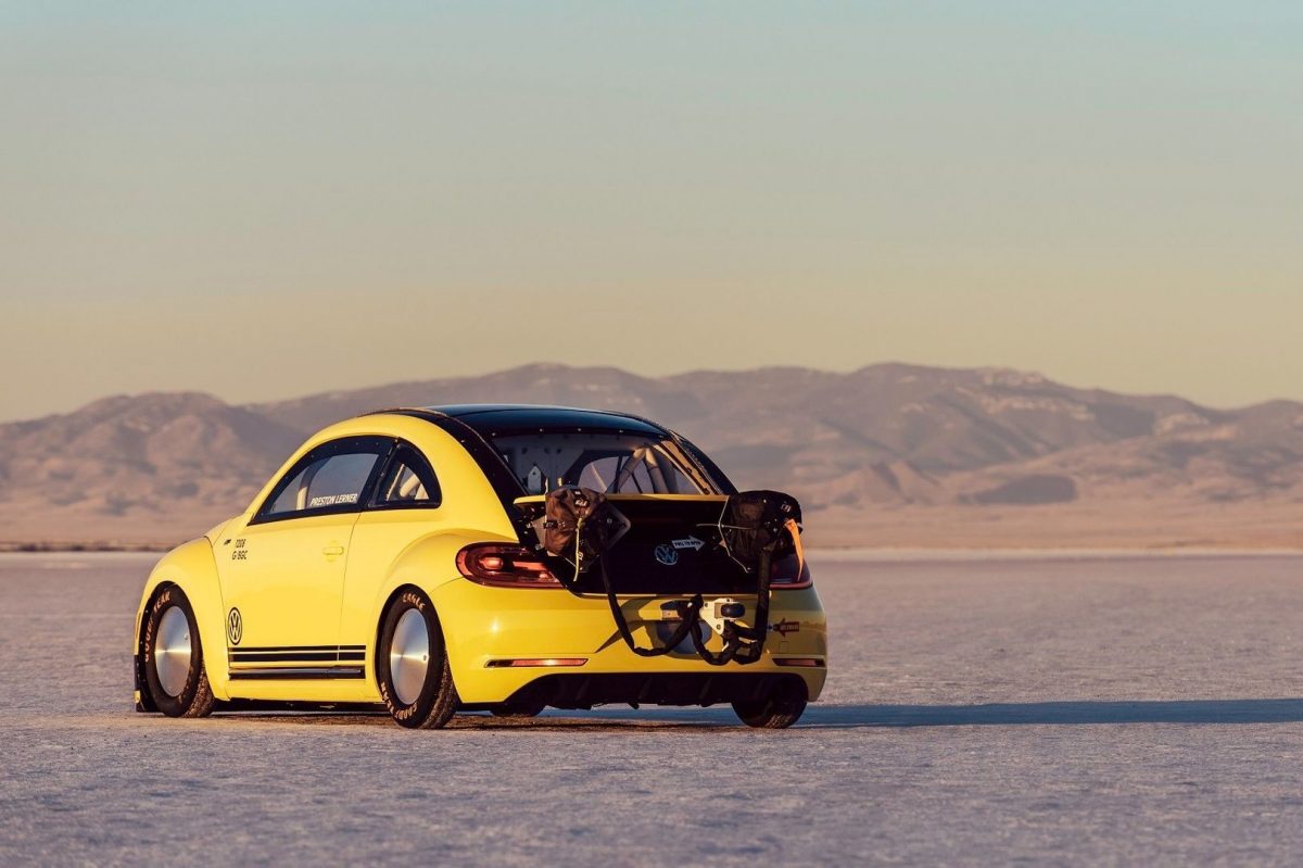 VOLKSWAGEN NEW BEETLE