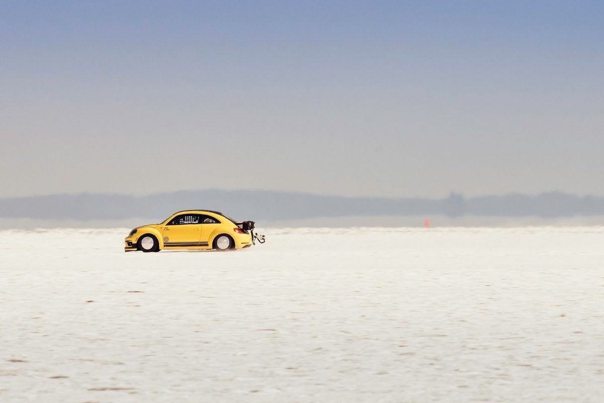 VOLKSWAGEN NEW BEETLE