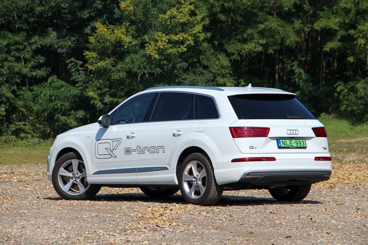 AUDI Q7