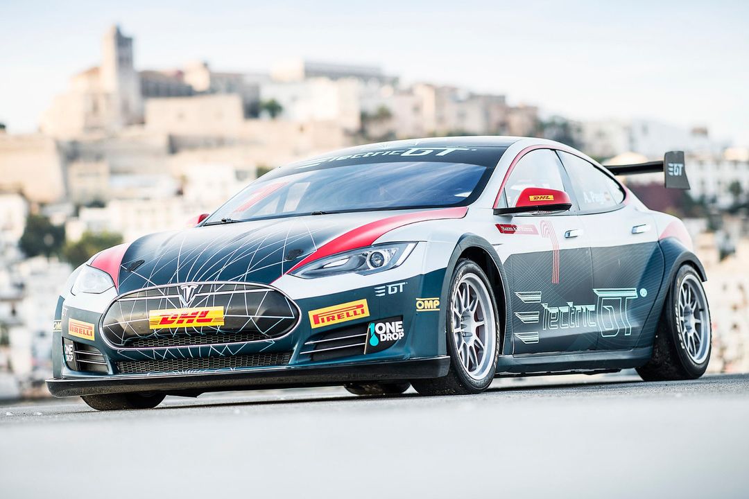TESLA MODEL S