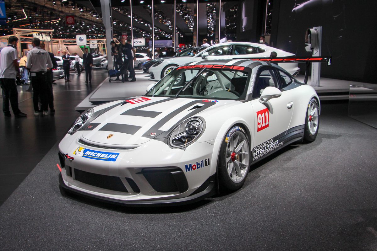PORSCHE 911