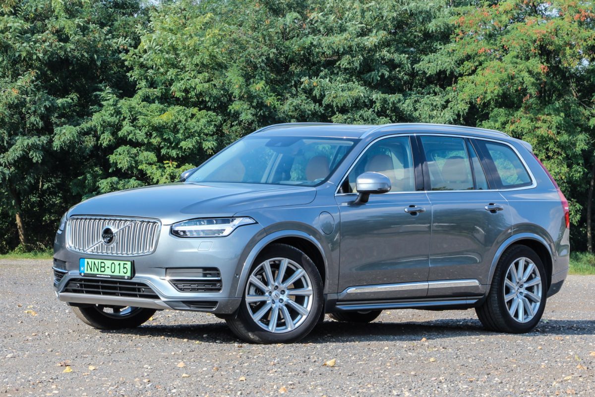 VOLVO XC90
