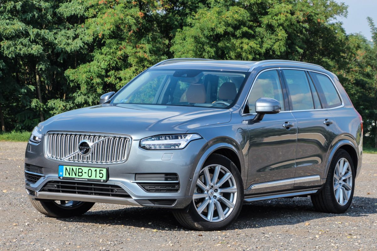 VOLVO XC90