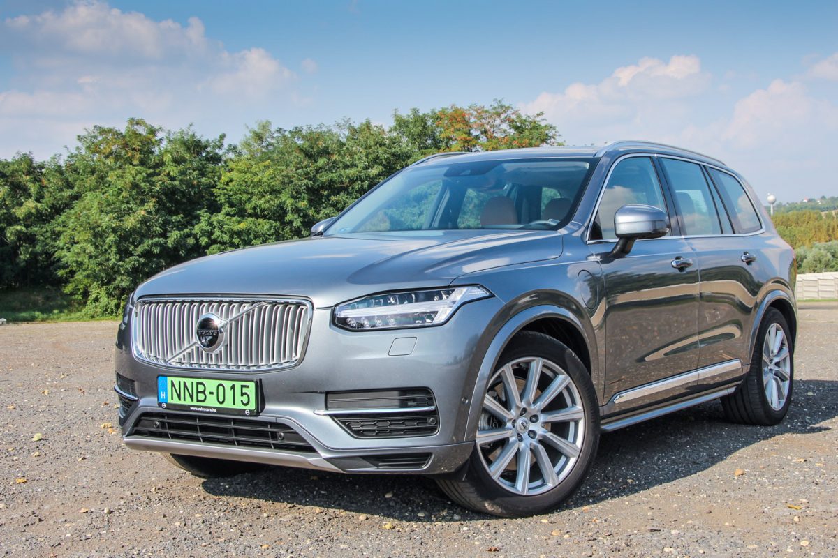 VOLVO XC90