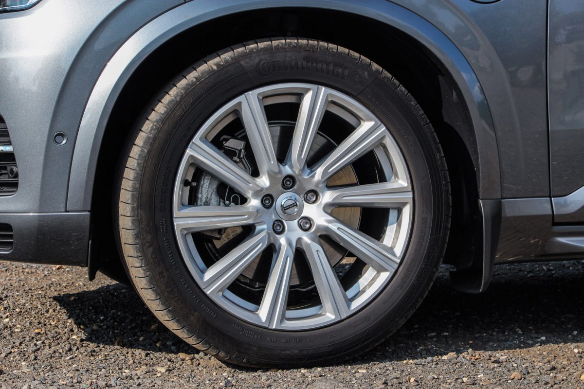 VOLVO XC90