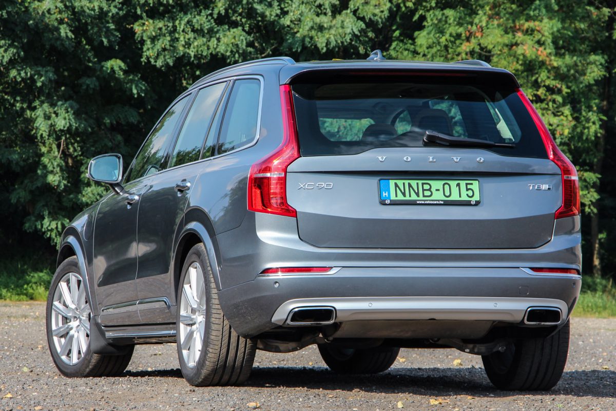 VOLVO XC90