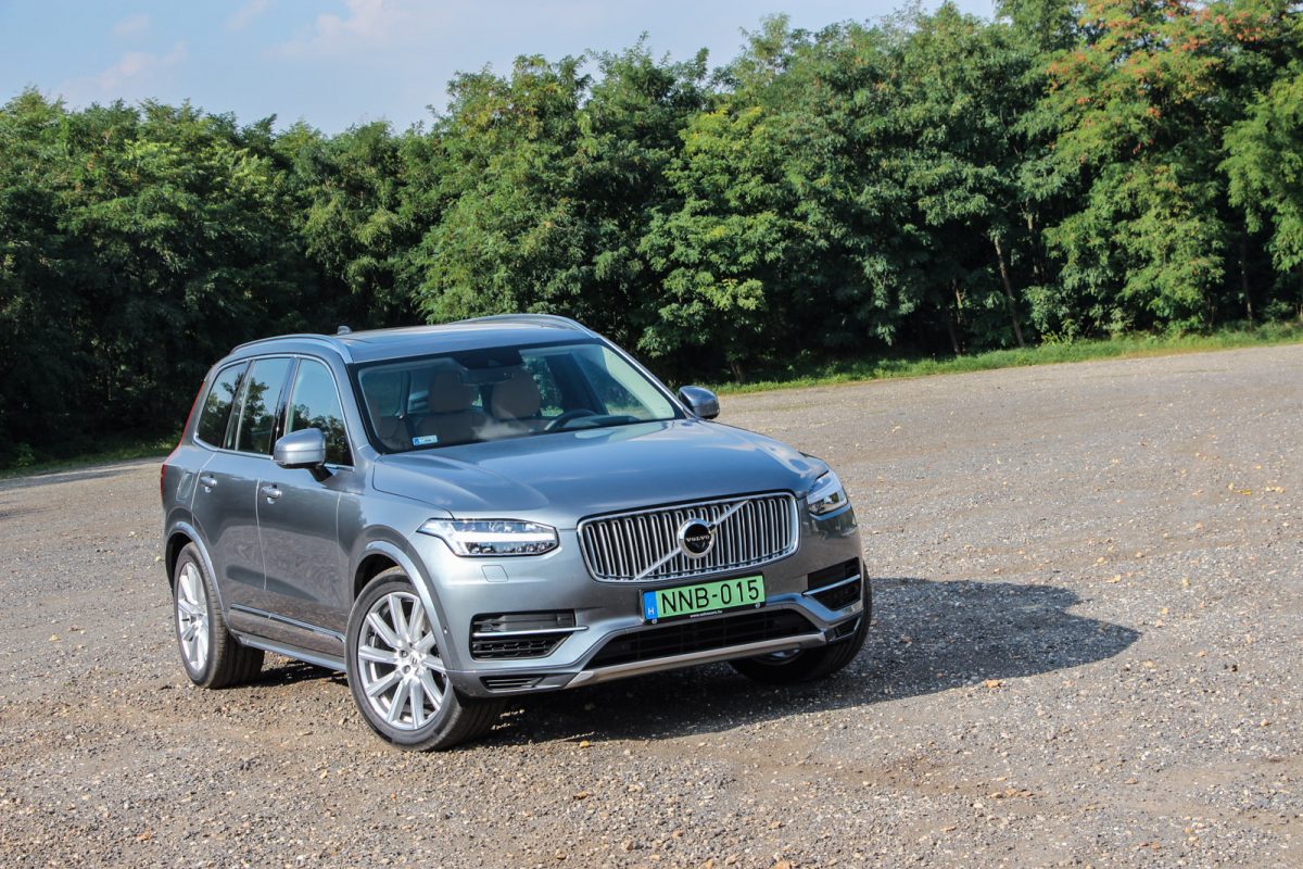 VOLVO XC90