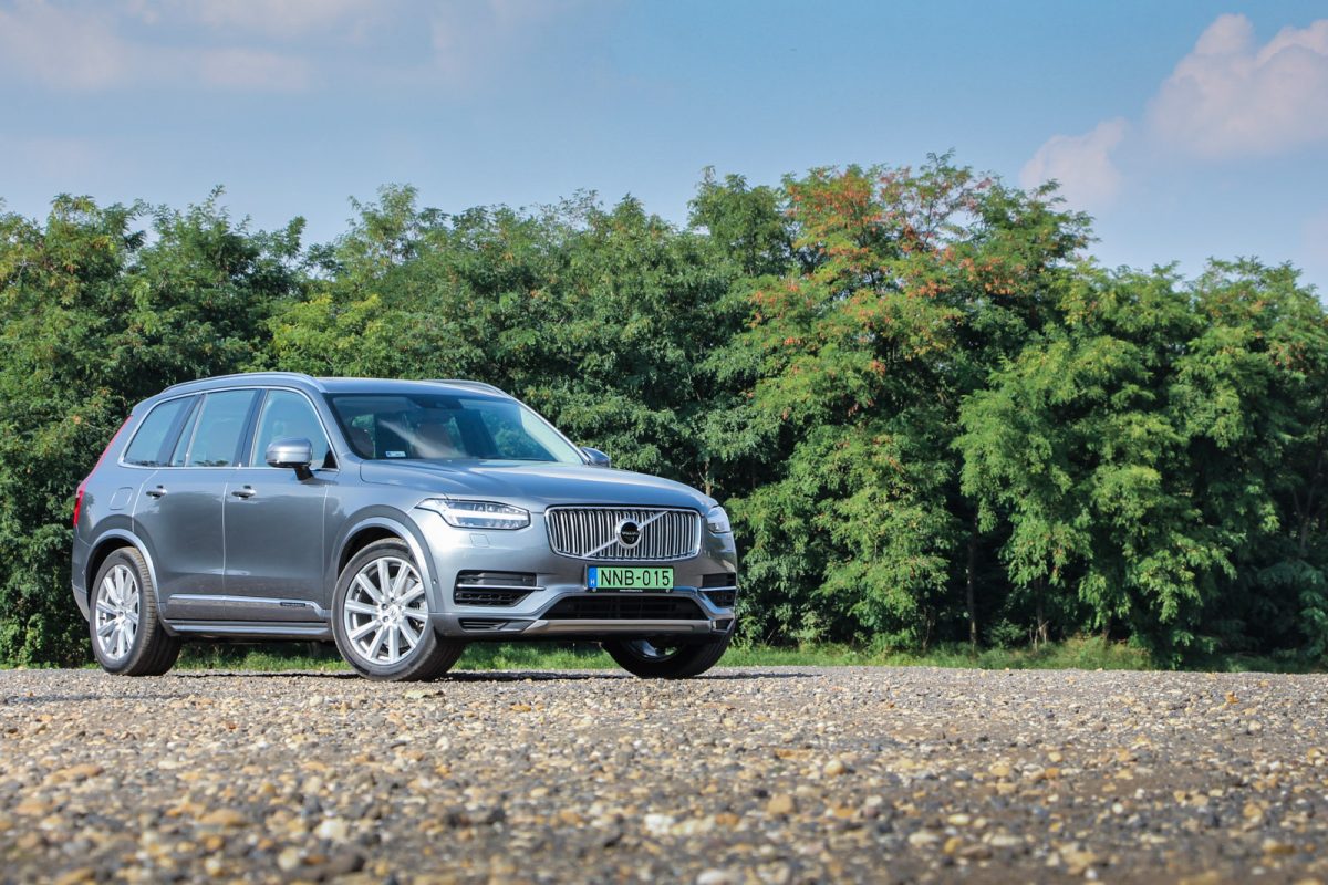 VOLVO XC90