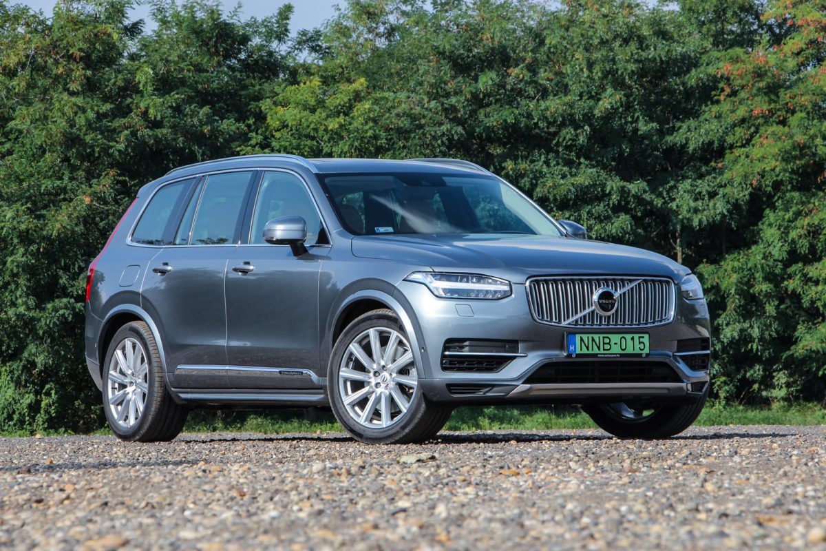 VOLVO XC90
