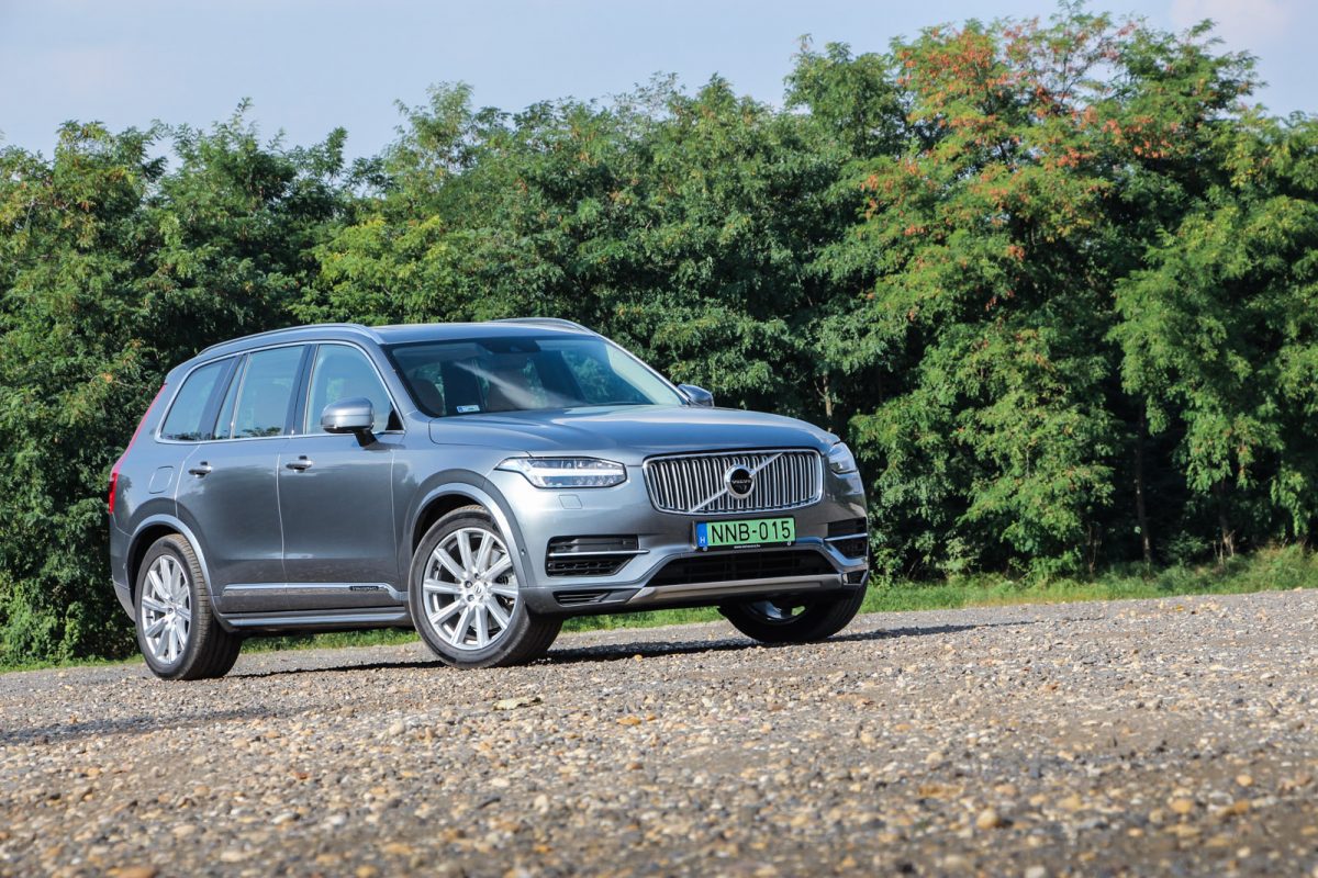 VOLVO XC90