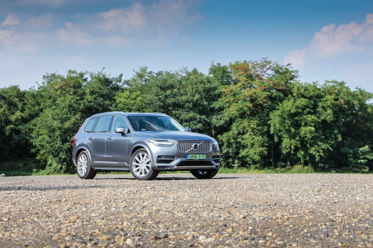 VOLVO XC90