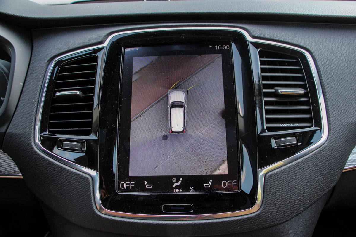 VOLVO XC90