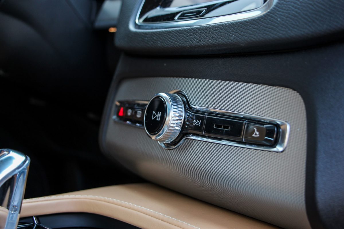 VOLVO XC90