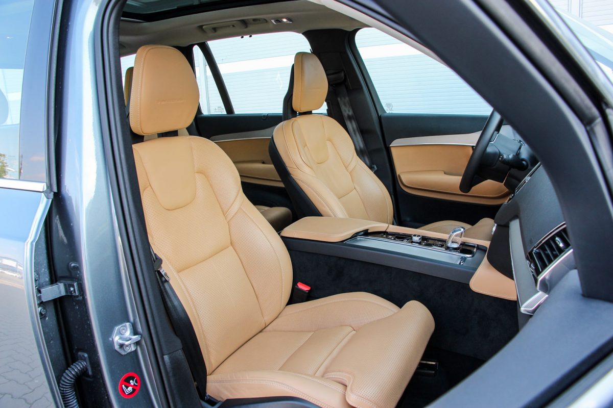 VOLVO XC90