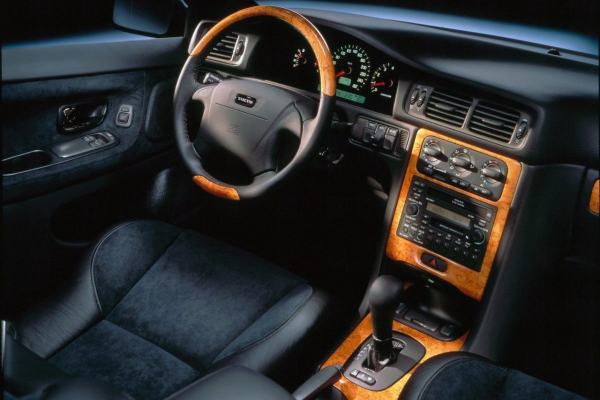 VOLVO C70