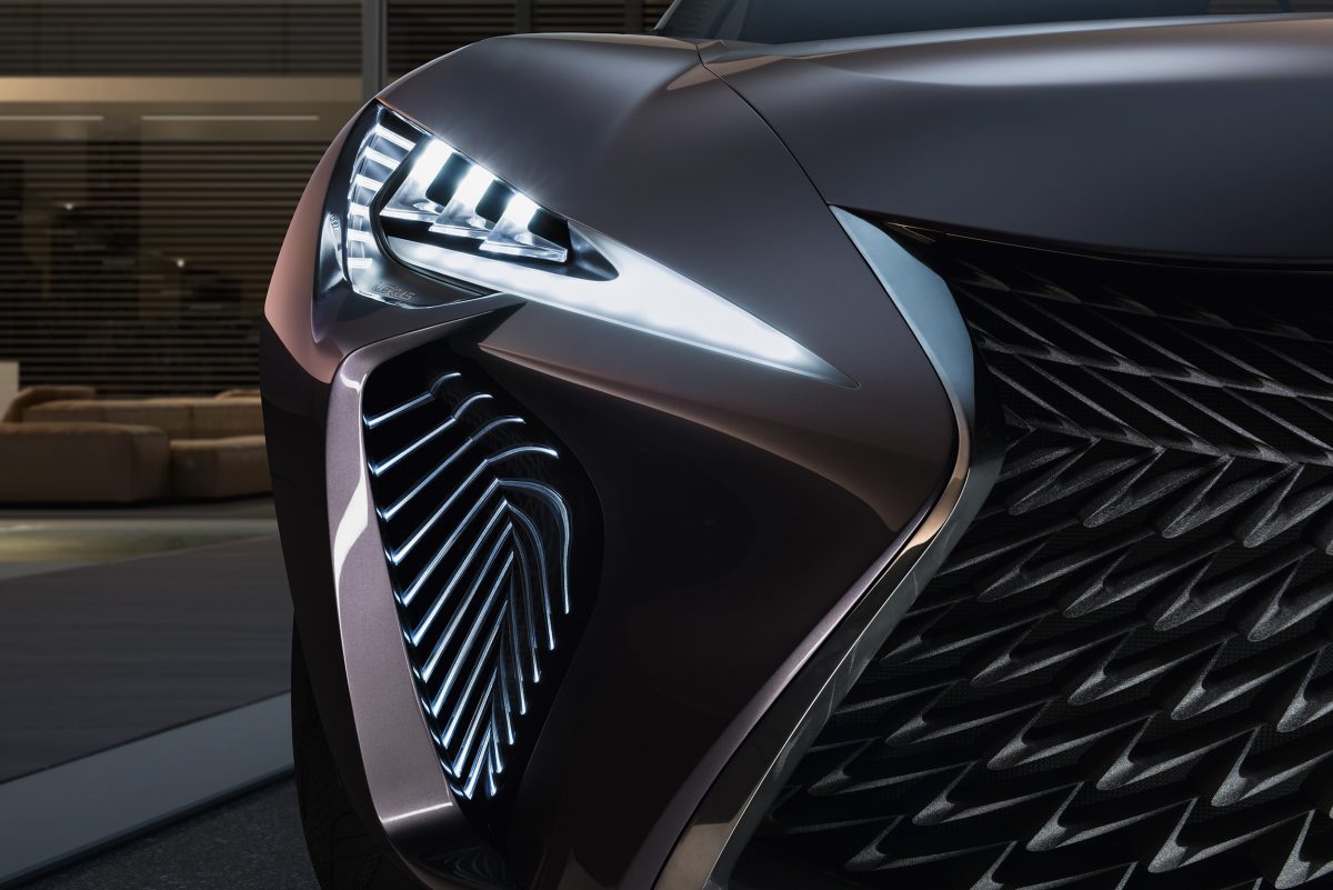 LEXUS