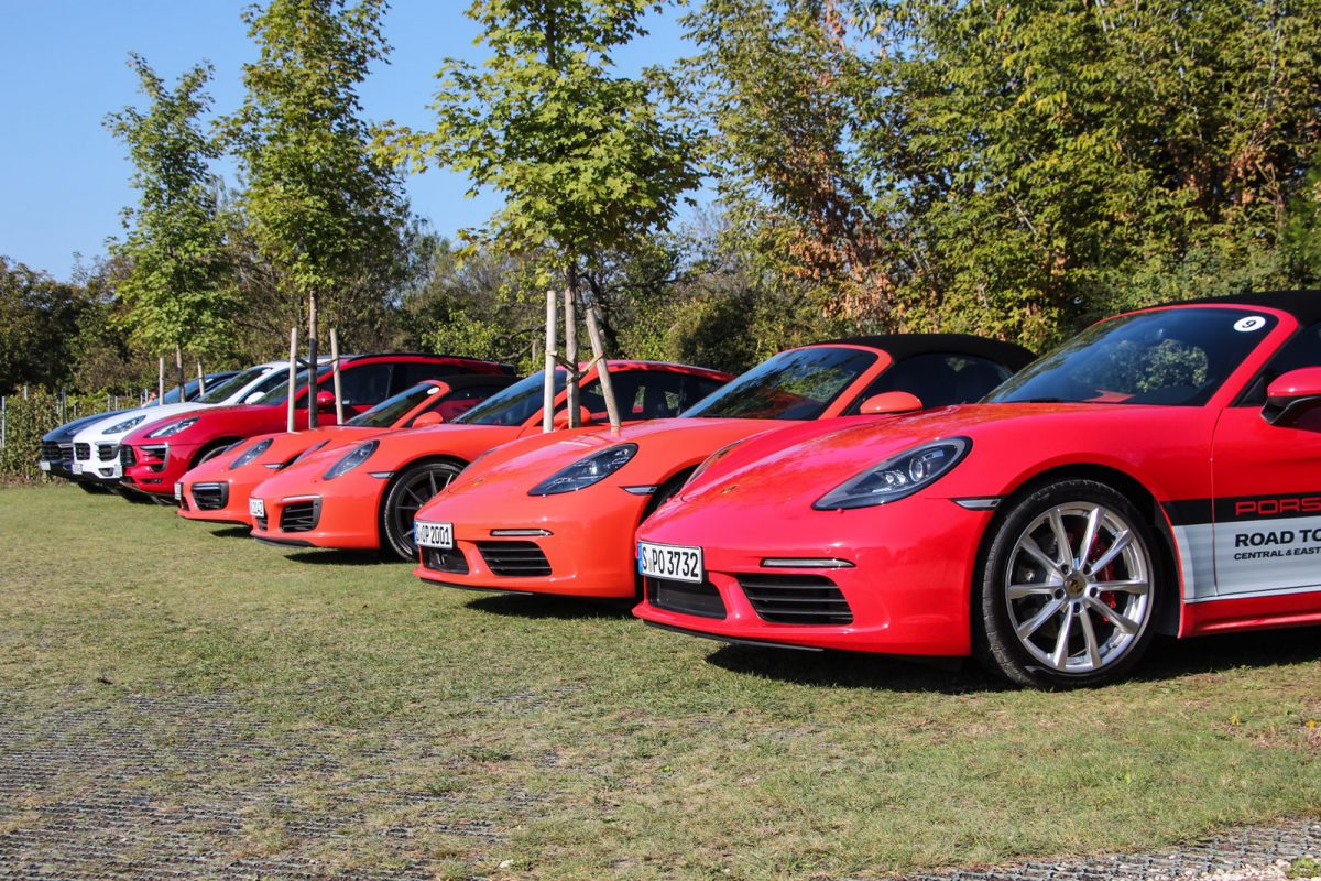 PORSCHE
