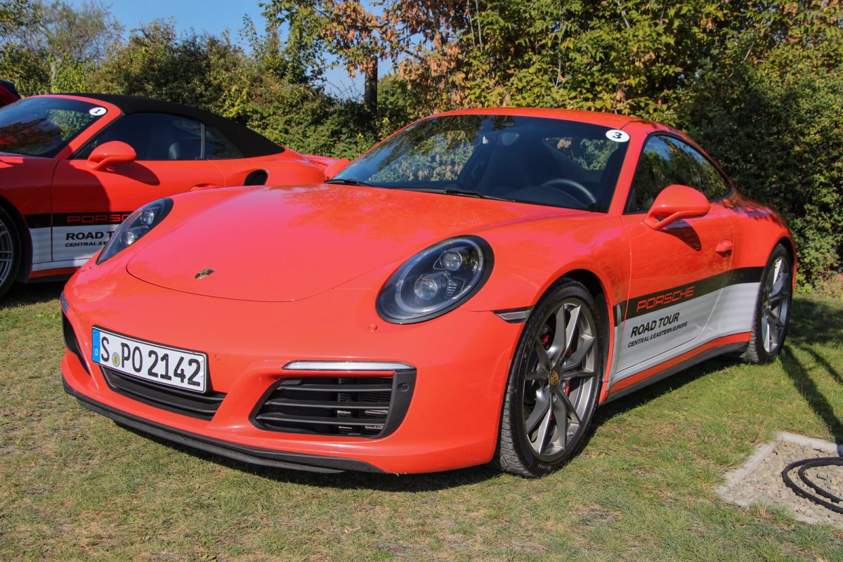 PORSCHE