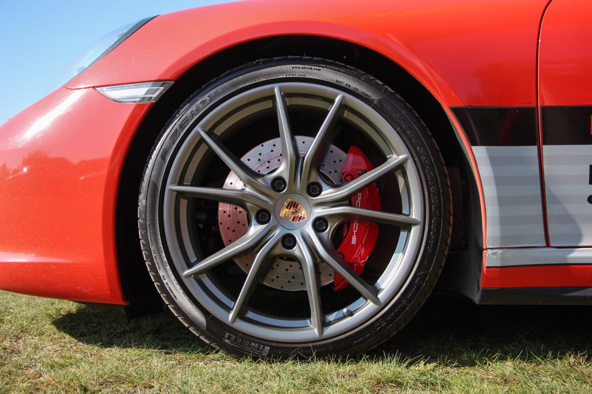 PORSCHE