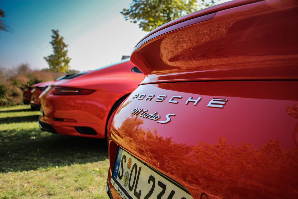 PORSCHE