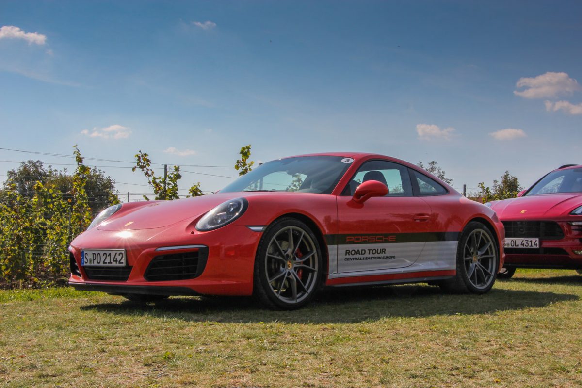 PORSCHE