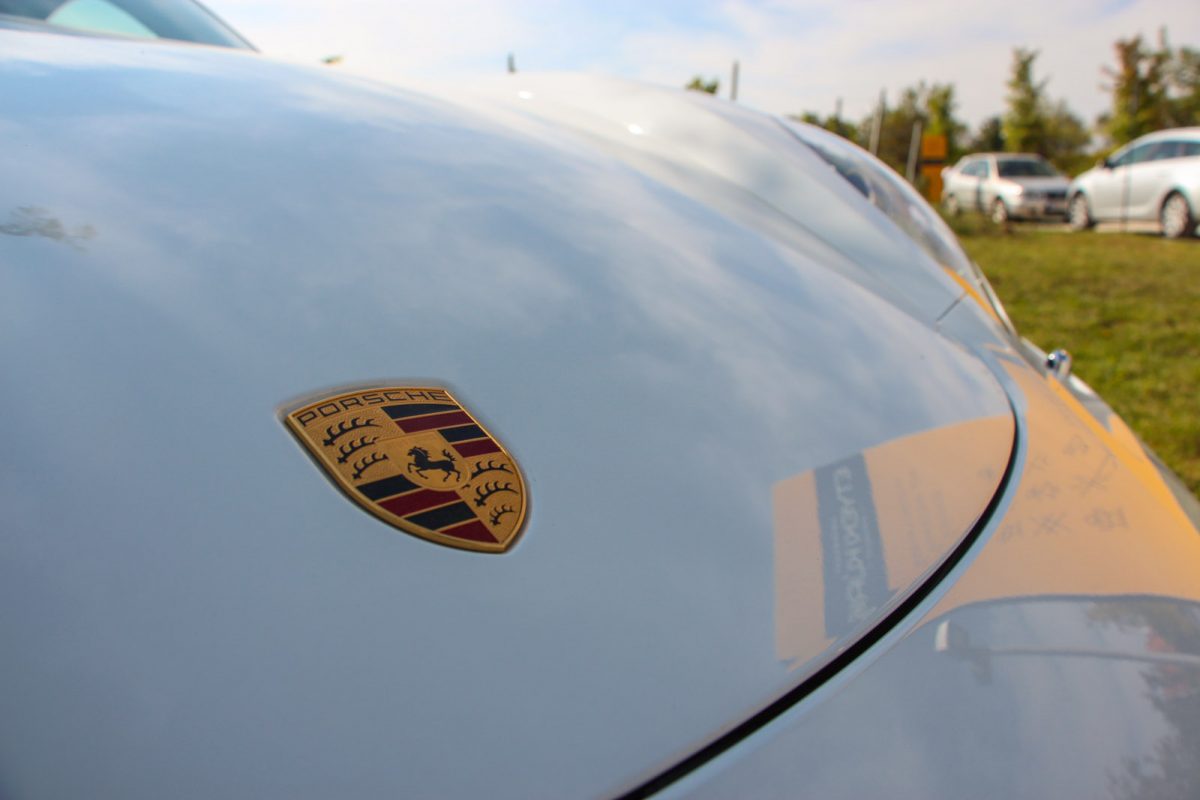PORSCHE