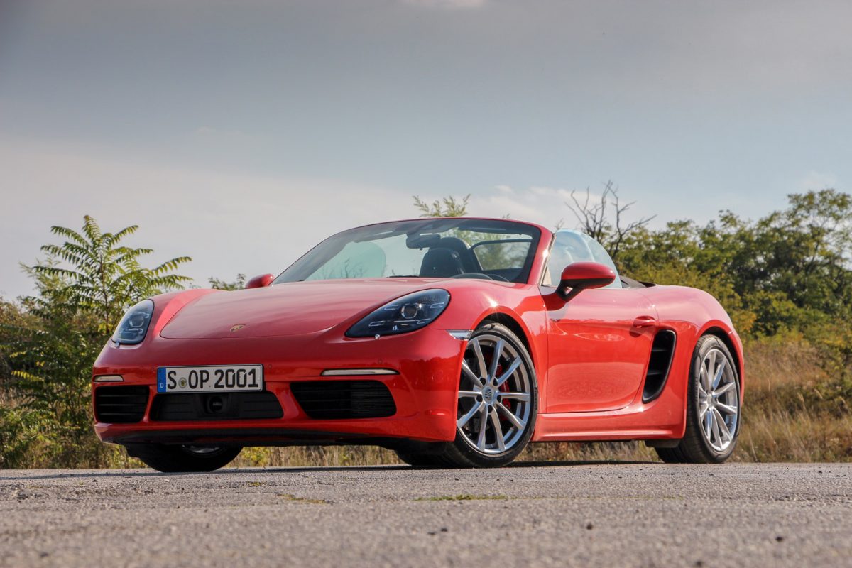 PORSCHE