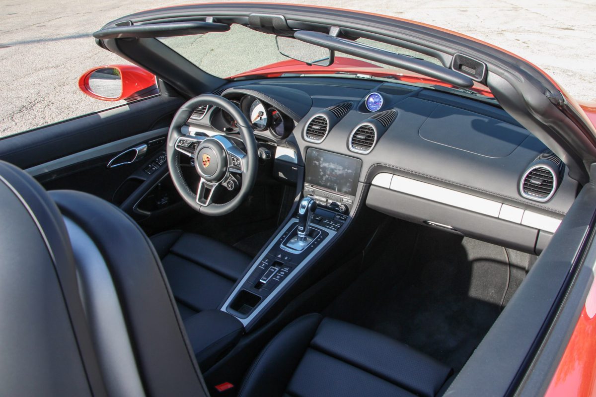 PORSCHE