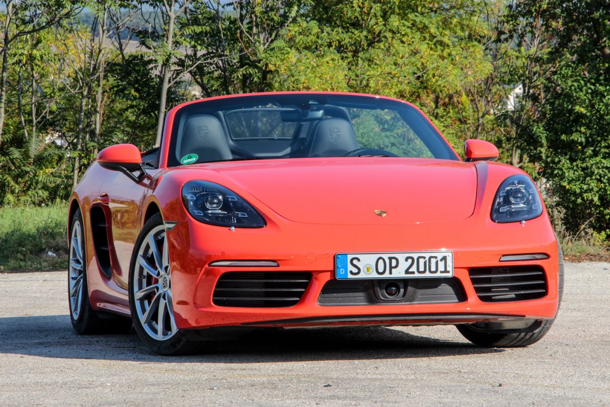PORSCHE