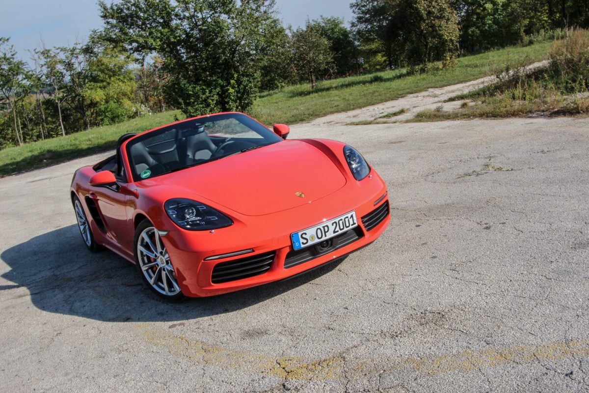 PORSCHE