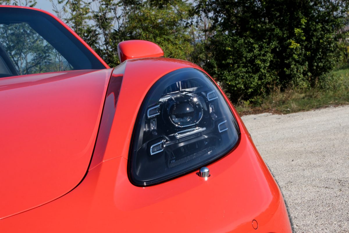 PORSCHE