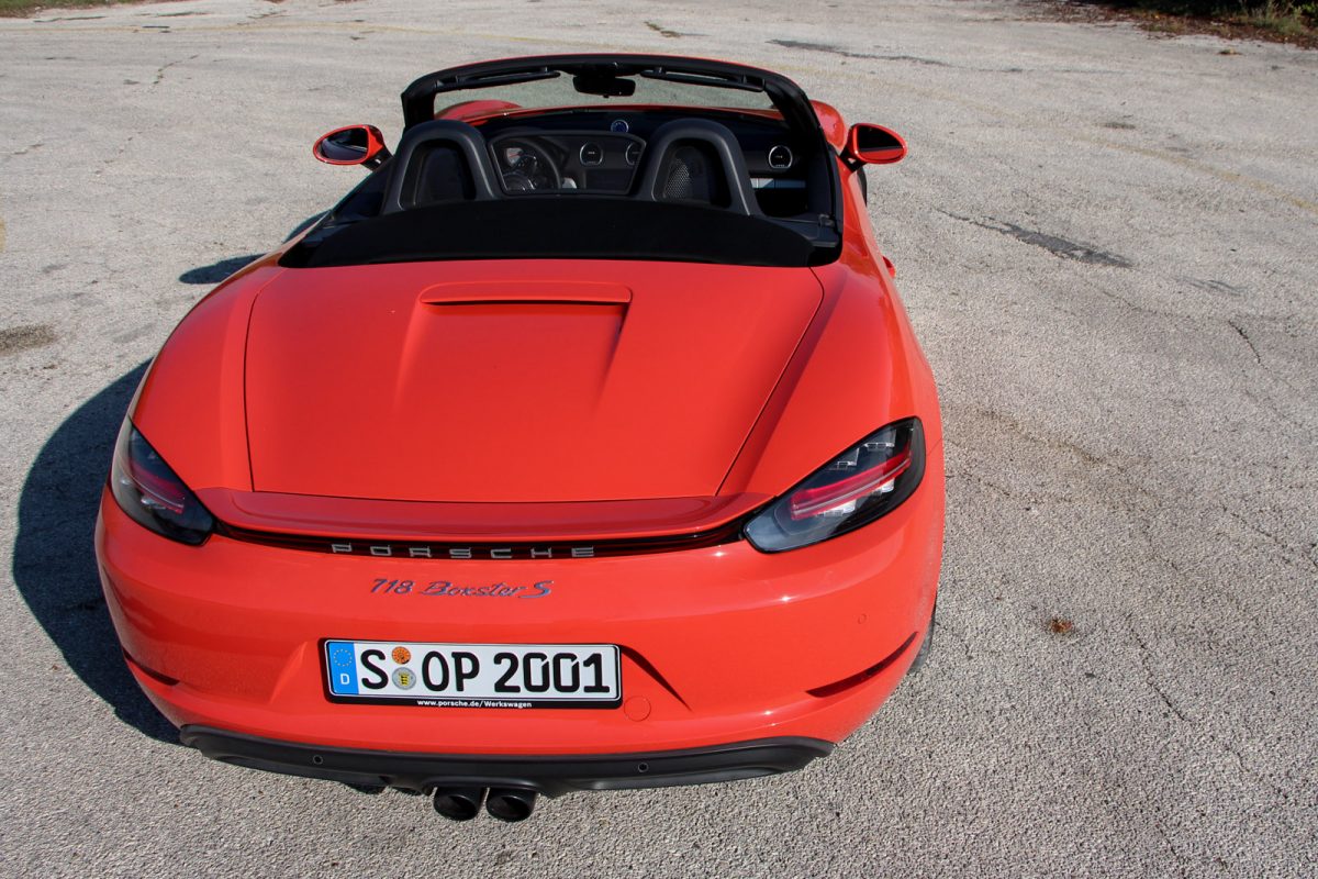 PORSCHE