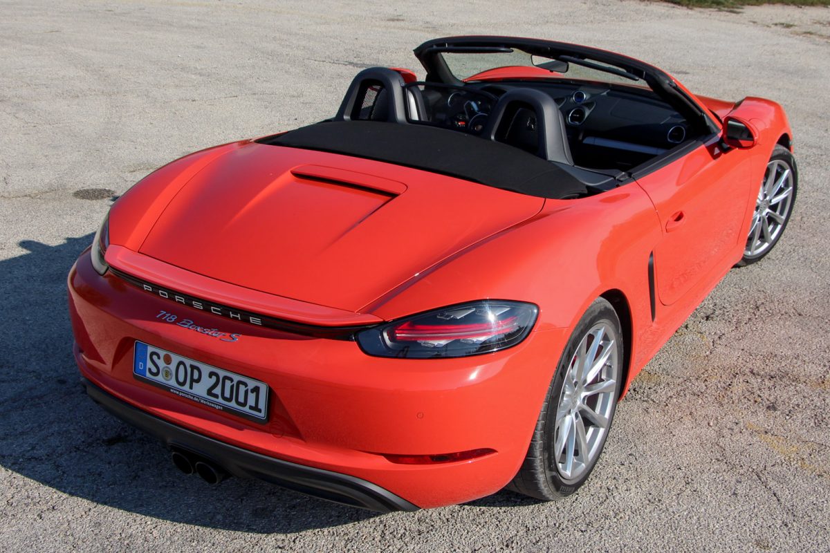PORSCHE