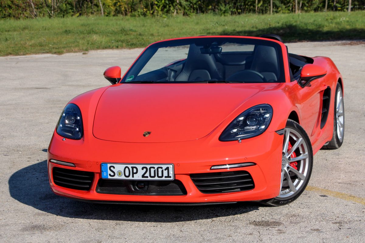 PORSCHE