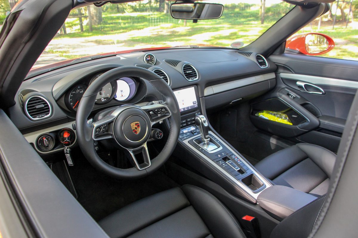 PORSCHE