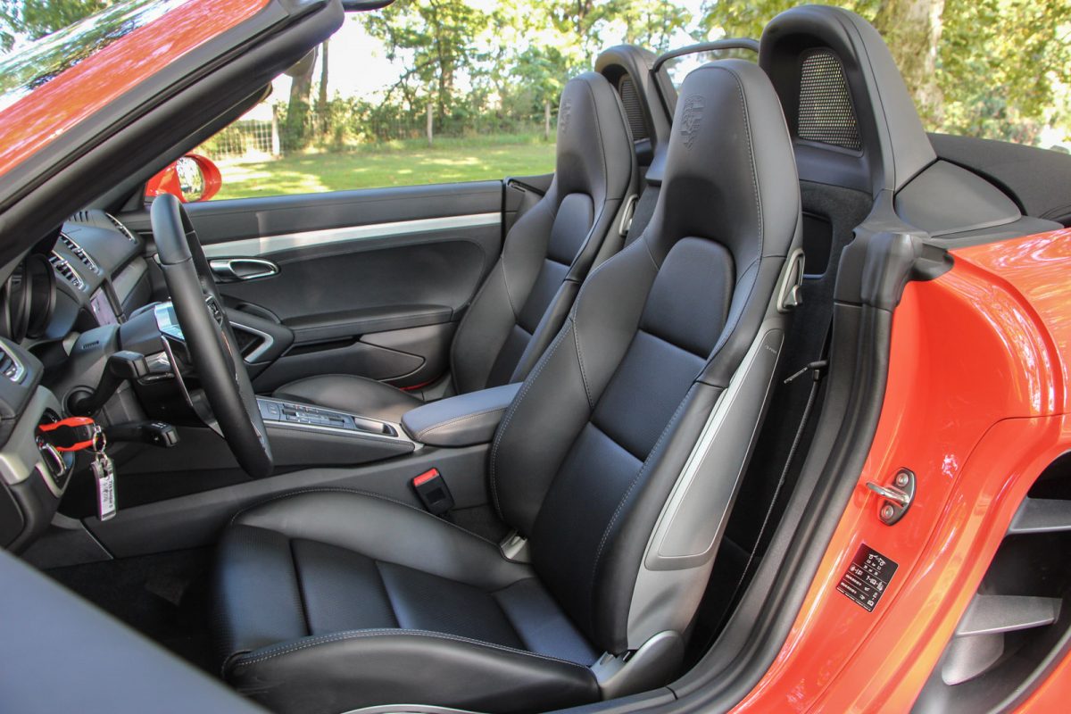 PORSCHE