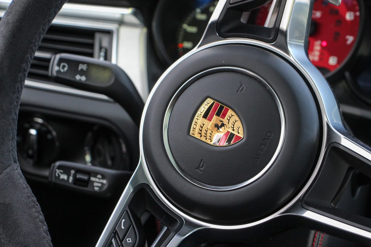 PORSCHE