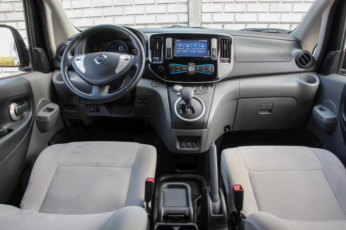 NISSAN NV200