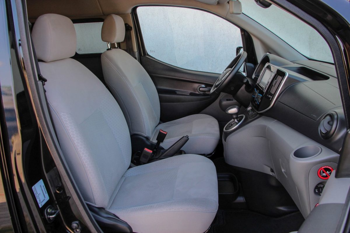 NISSAN NV200