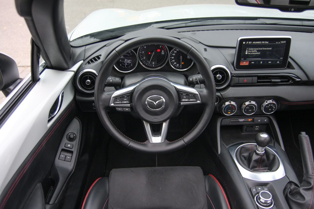 MAZDA MX-5