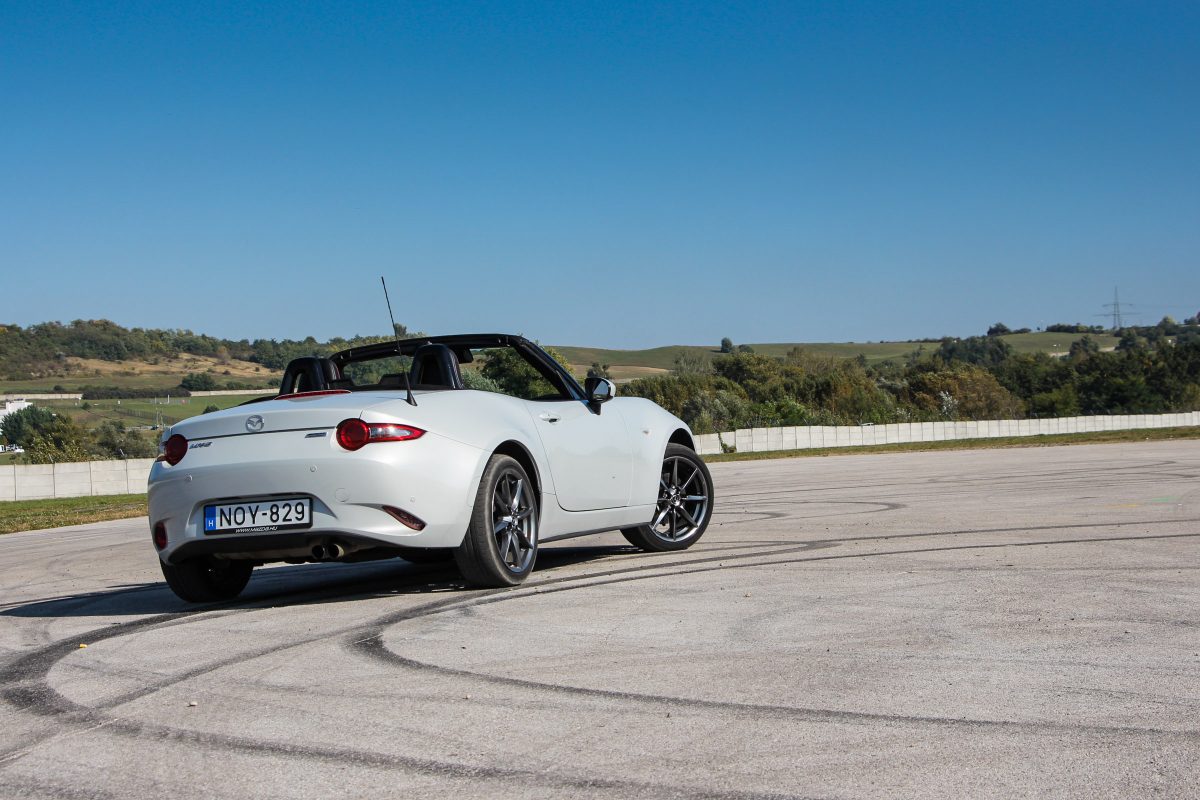 MAZDA MX-5